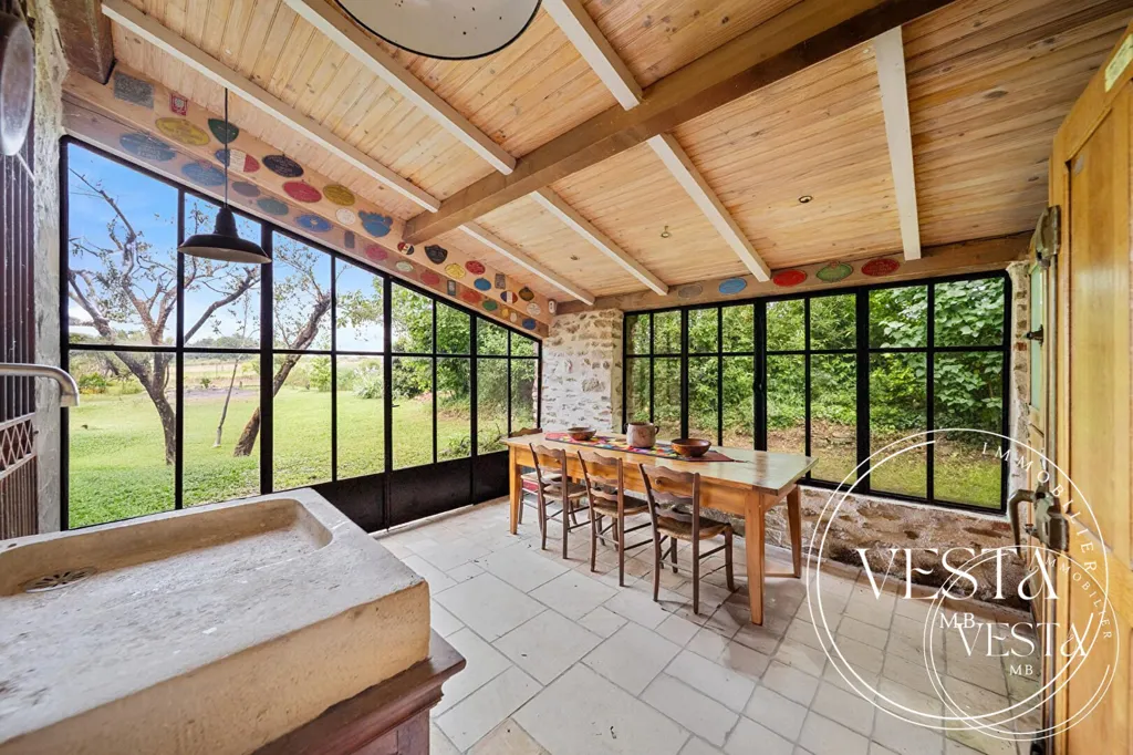 Terrasse - Maison Familiale avec Piscine à Seyssuel