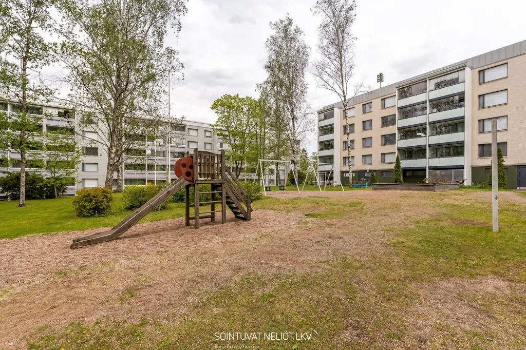 Aed - Apartment with Balcony in Martinlaakso, Vantaa