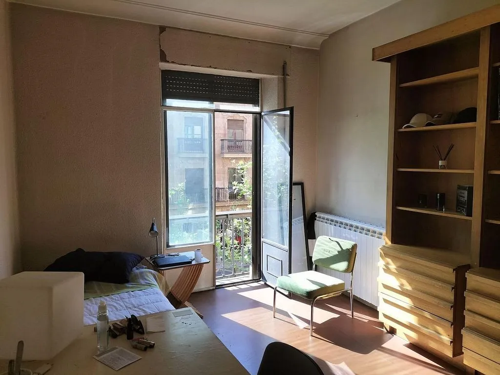 Bureau - Furnished Flat with Balcony in Salamanca