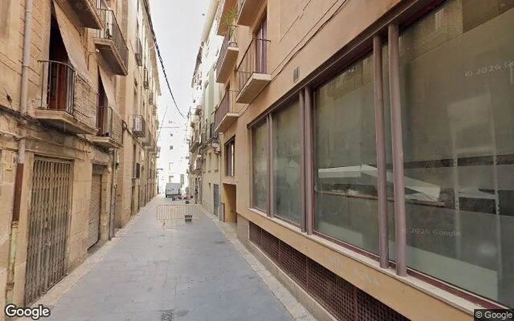 Välivaade - Occupied Flat with Street View in Tortosa Centre