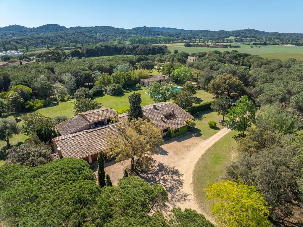 Vista aerea - Luxury House with Historic Tower in Mont-ras
