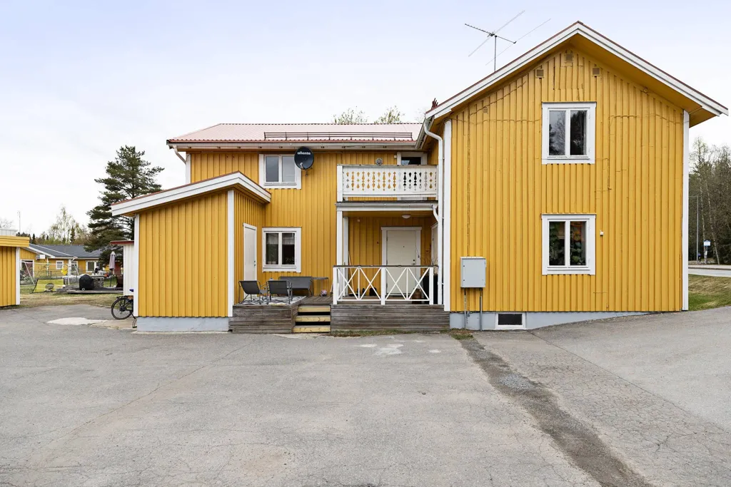Välivaade - Villa with Multiple Units in Östra Kyrkogatan
