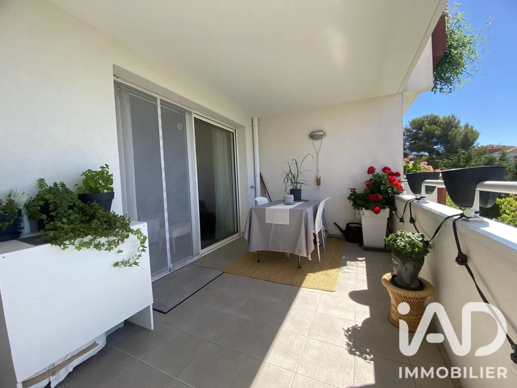 Terrass - Renovated T2 with Garage in La Garde
