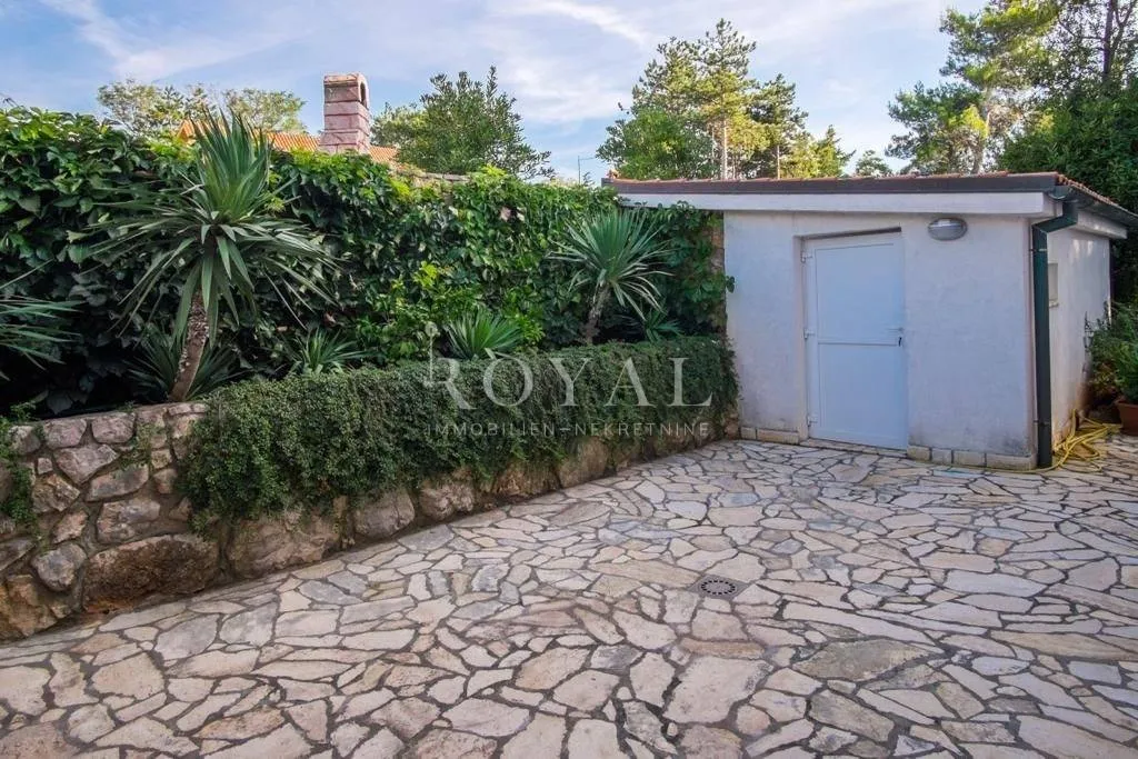 Terrace - Family House with Seafront Access in Punat