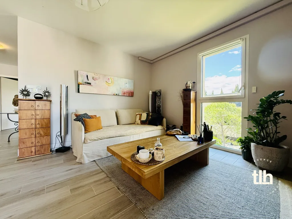 Elutuba - Bright Apartment with Terrace in Lattes
