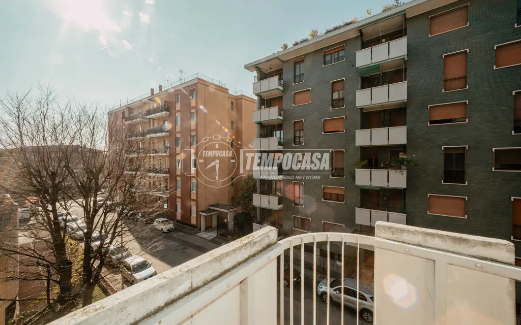 Balcon - Renovated Apartment with Balconies in Vigevano