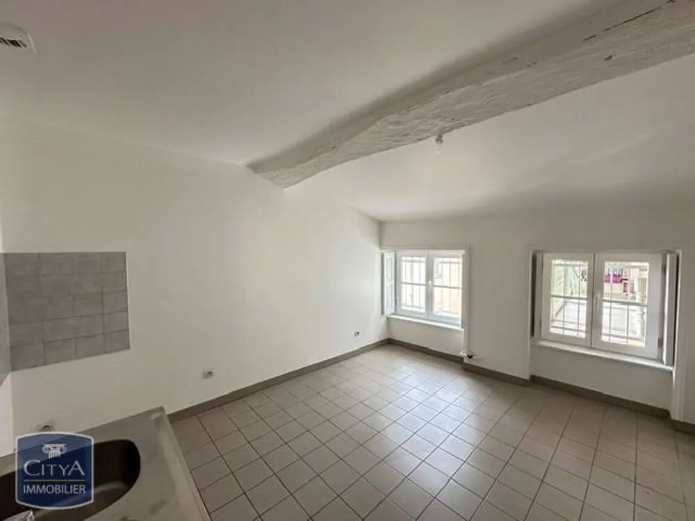 Rooms - Renovated 2-Bedroom Apartment in Mâcon Centre
