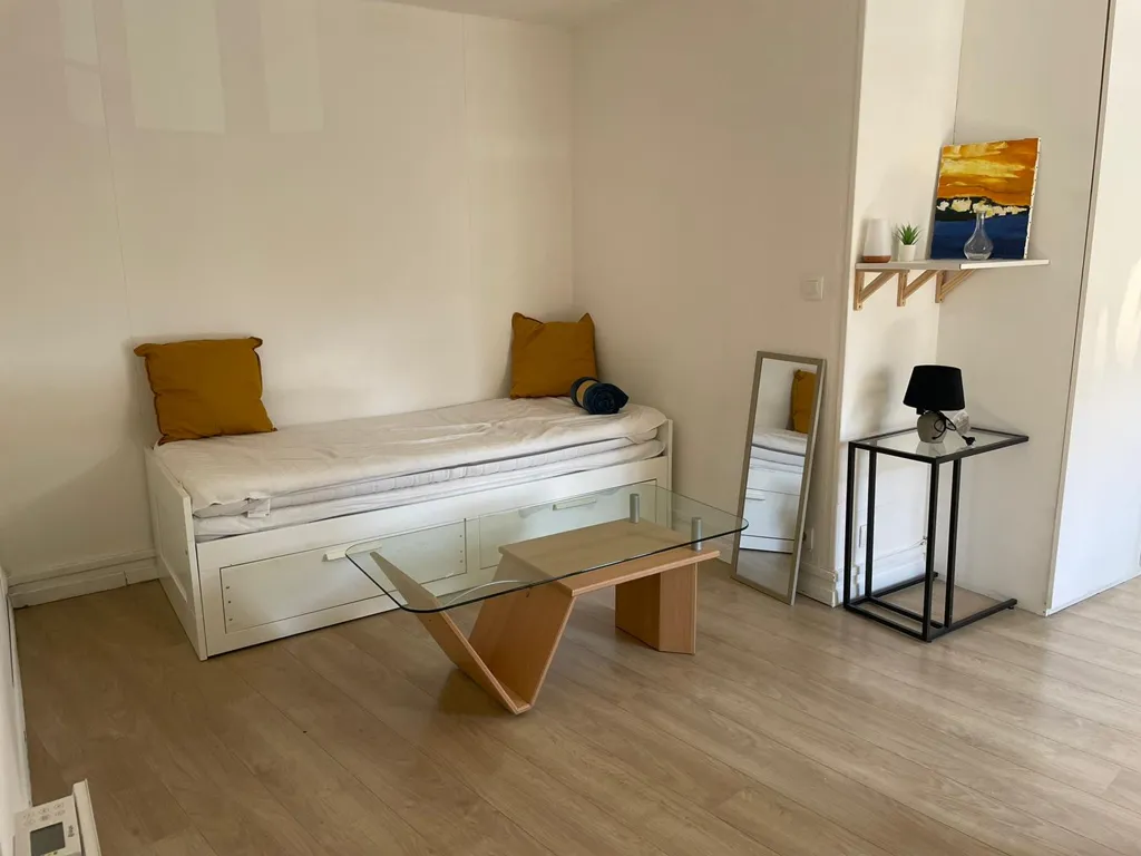 Chambres - Appartement Meublé 1 Pièce au Centre Ville de Troyes