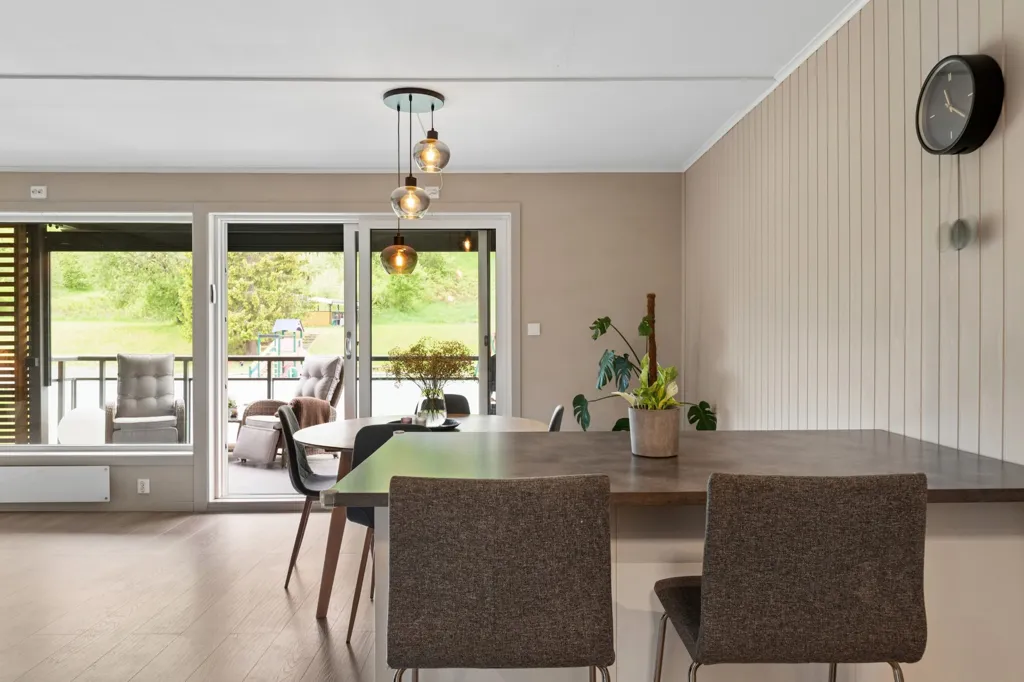 Söögituba - 4-Bedroom Apartment with West-Facing Balcony in Trondheim