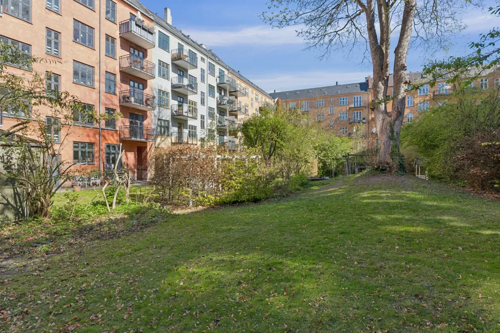 Jardin - Renovated Apartment with Metro Access in Frederiksberg