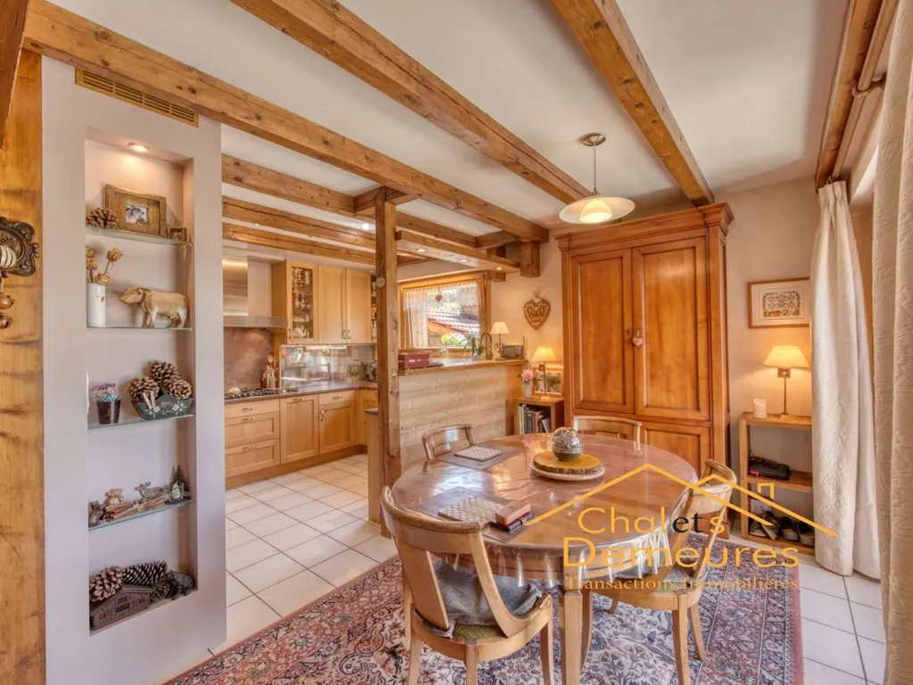 Salle à manger - Chalet avec Vue Panoramique sur Manigod