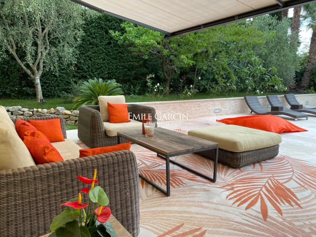 Terrazza - Modern Villa with Pool near Saint-Tropez