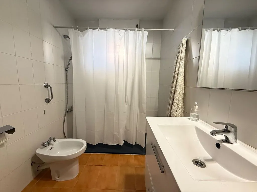 Salles de bain - Seafront Apartment with Terrace in Torre Valentina