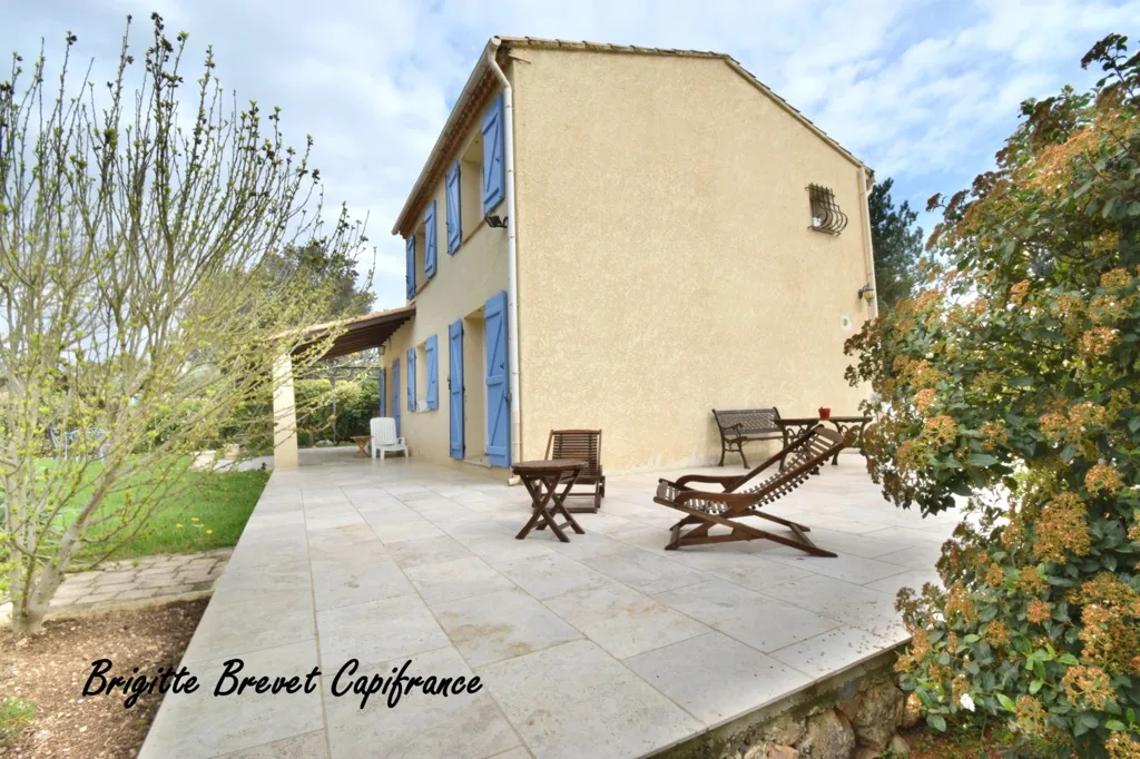 Terrass - House with Pool in Saint-Maximin-la-Sainte-Baume