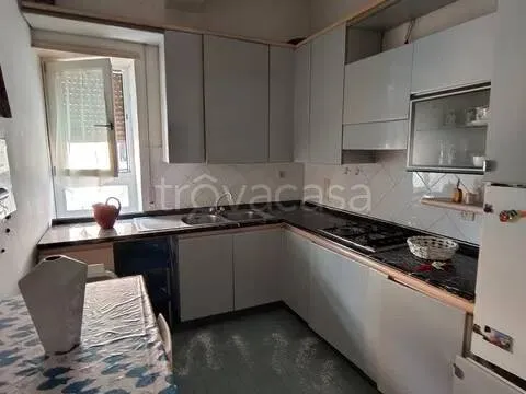 Cuisine - Rustic Trilocale with Balconies in Priverno
