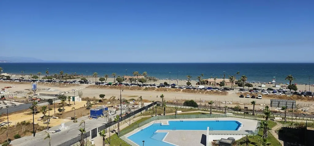 Piscina - Beachfront Apartment with Sea Views in Torremolinos