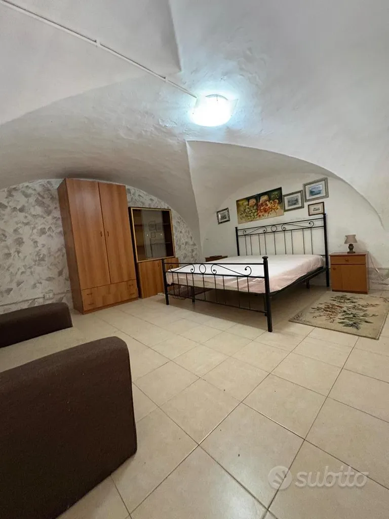 Chambres - Rented Apartment with Balcony in Catania