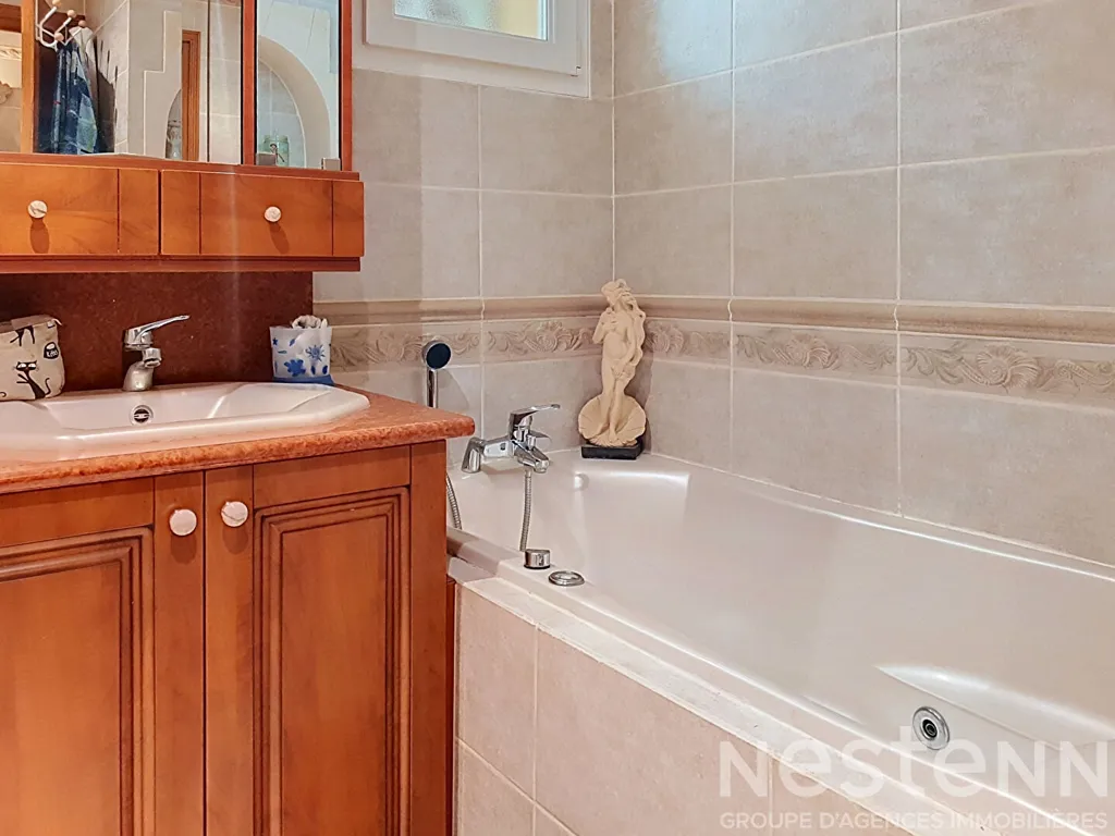 Bagni - 10-Piece Villa with Pool in Saujon