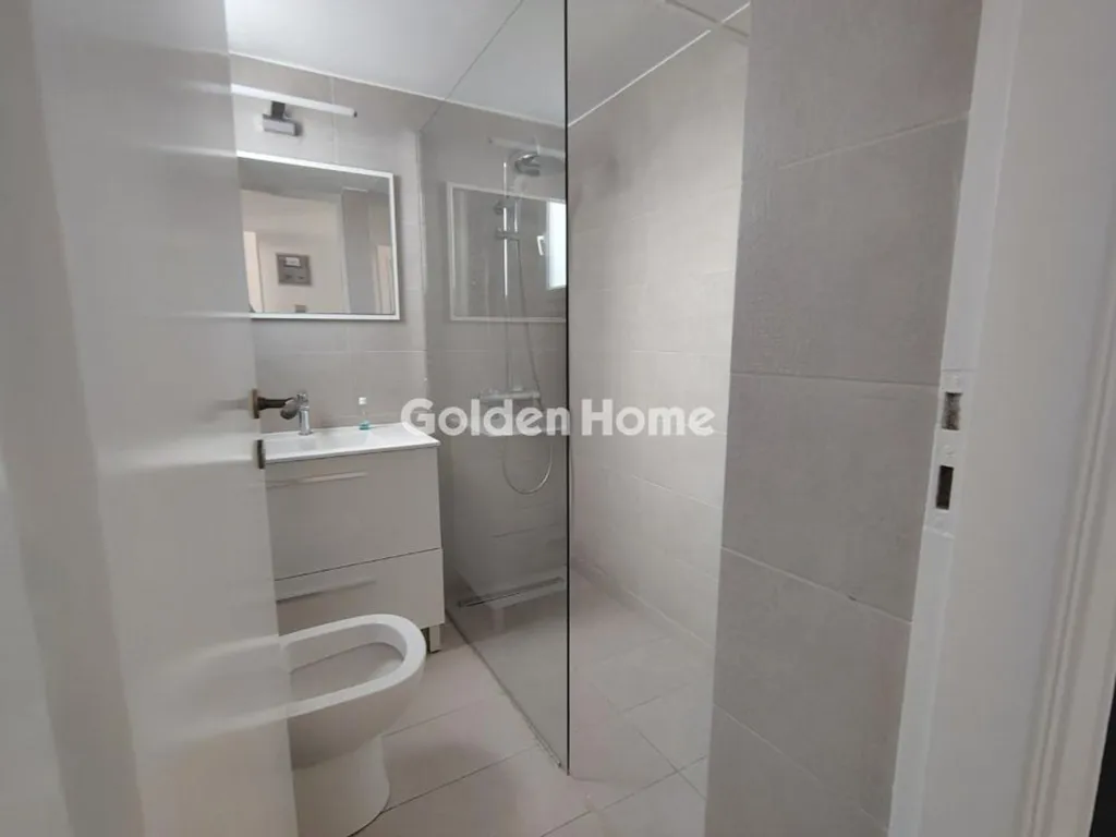 Bathrooms - Bright Apartment with Balcony in Green Area