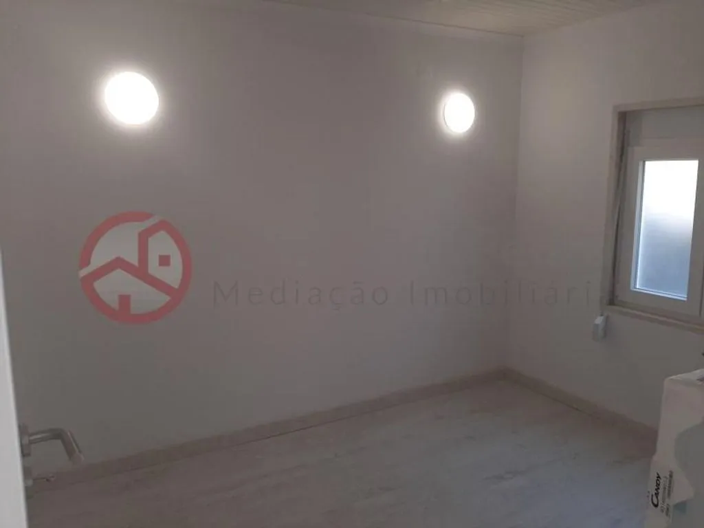 Toad - Refurbished House with Patio in Casalinho da Ajuda