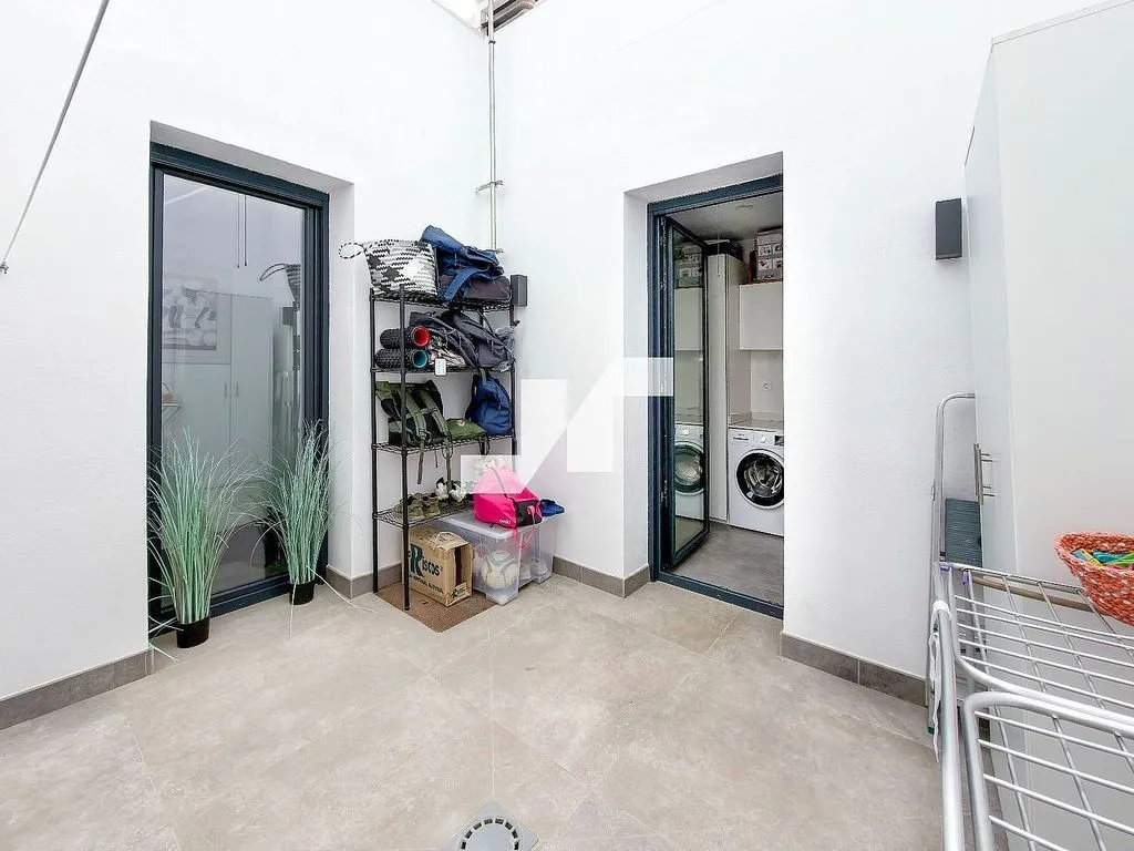 Buanderie - Contemporary Chalet with Private Pool in Madrigal