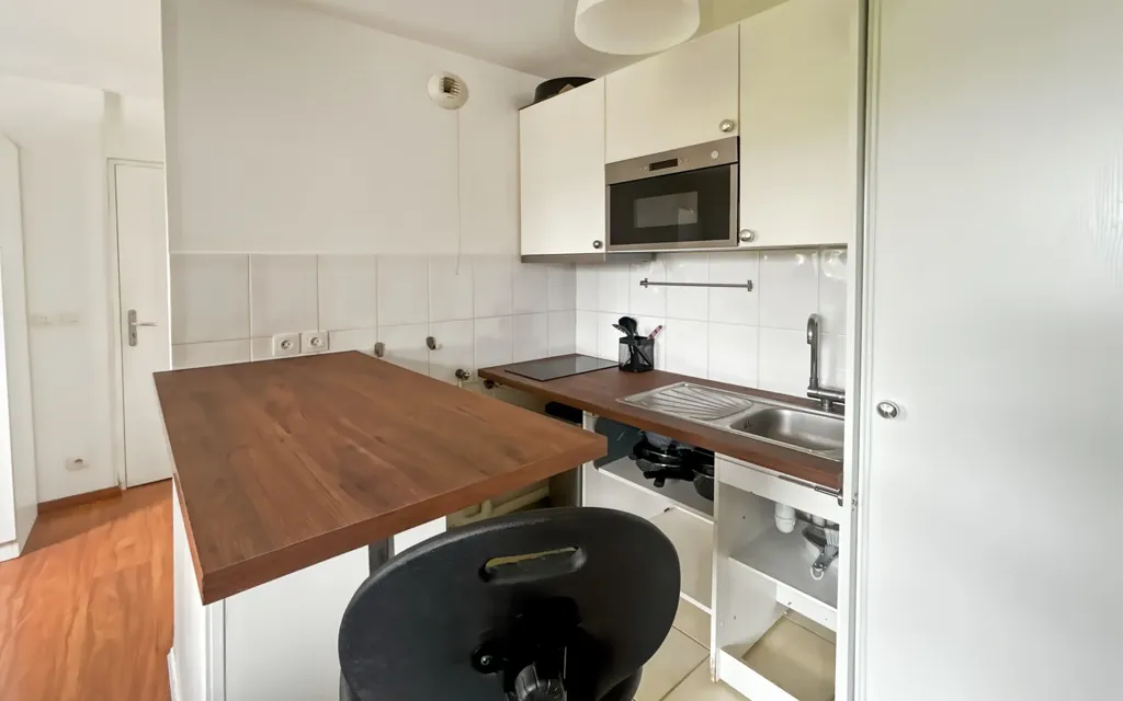Cucina - Studio with Parking in Saint-Arnoult