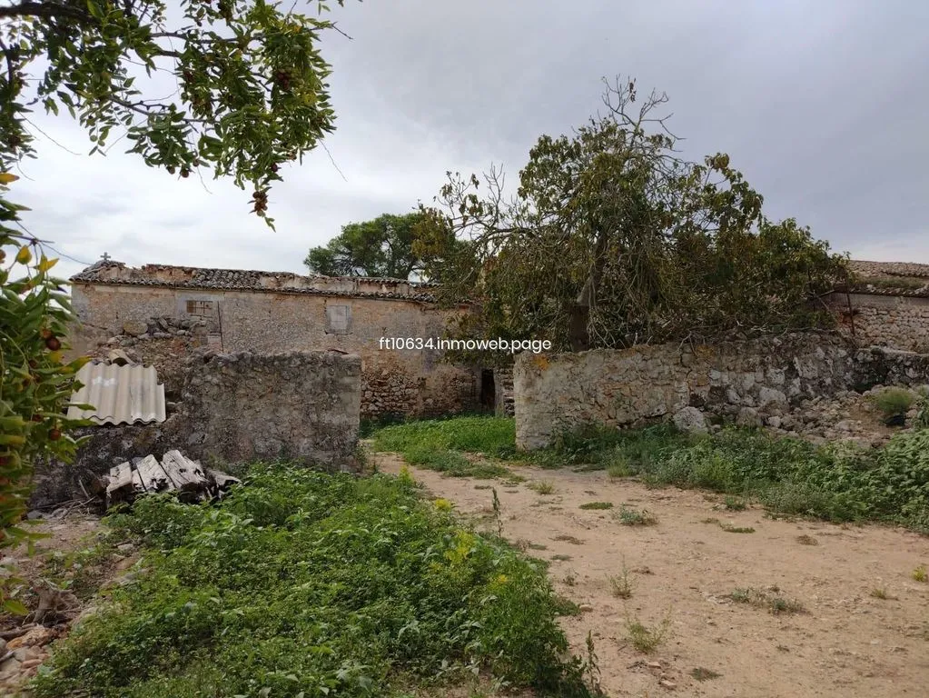 Aed - Luxury Farmhouse with Stone Walls in Algaida