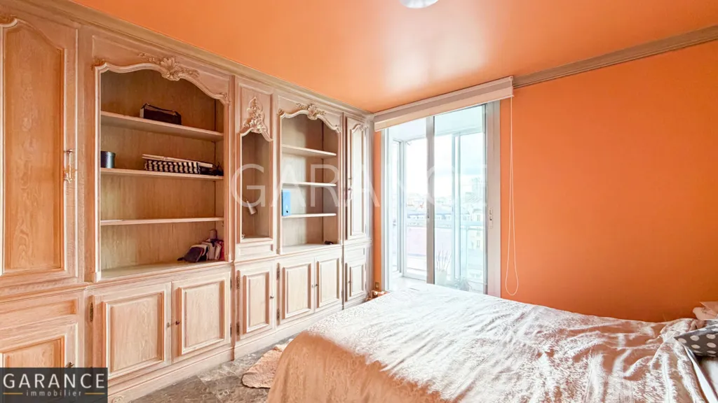 Magamistoad - Top-Floor Apartment with Balcony in Paris