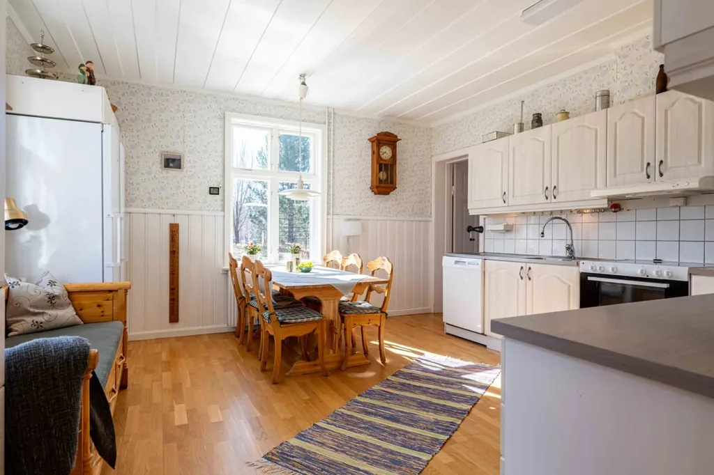 Sala da pranzo - Charming Farmhouse with Workshop in Nyhem