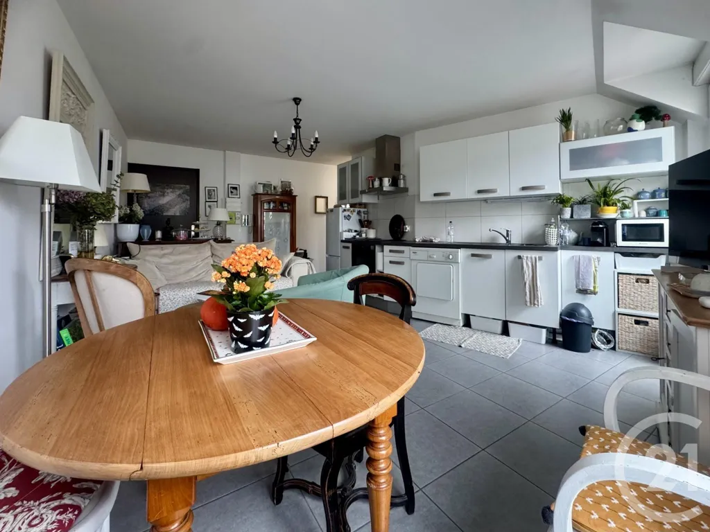 Söögituba - City Centre Flat with Parking in Orsay