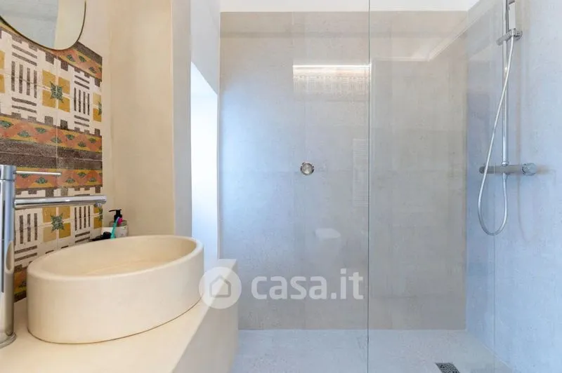 Bathrooms - Restored Terraced House with Spa in Ostuni
