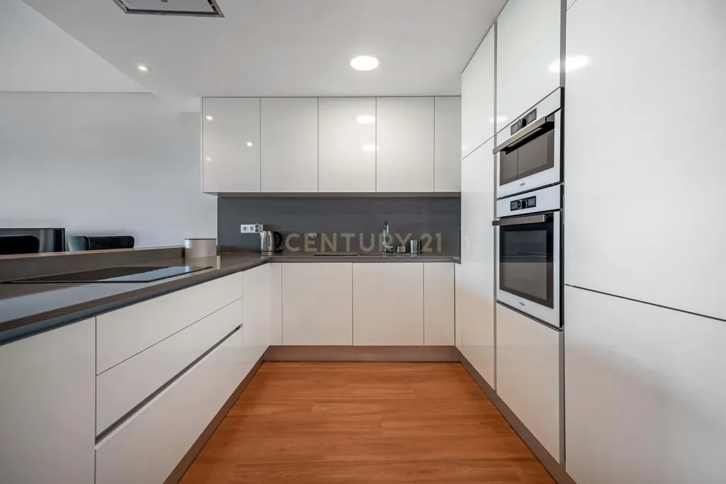 Kitchen - Modern Apartment with Sea View in Albufeira