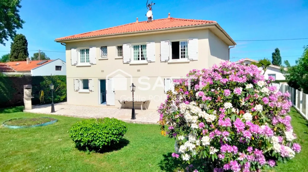 Esterno - Traditional House with Garden in Cestas