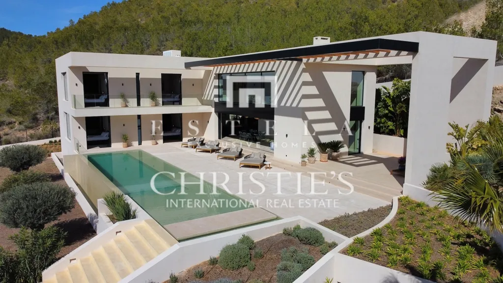 Pool - Luxury Villa with Sea View in Ibiza