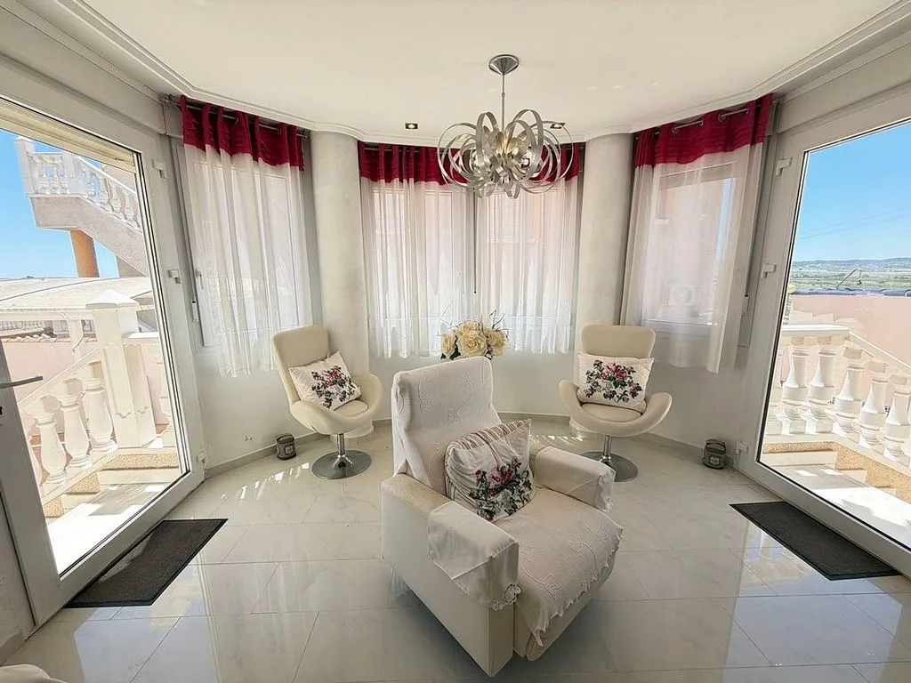Séjour - House with Pool and Garden in Orihuela