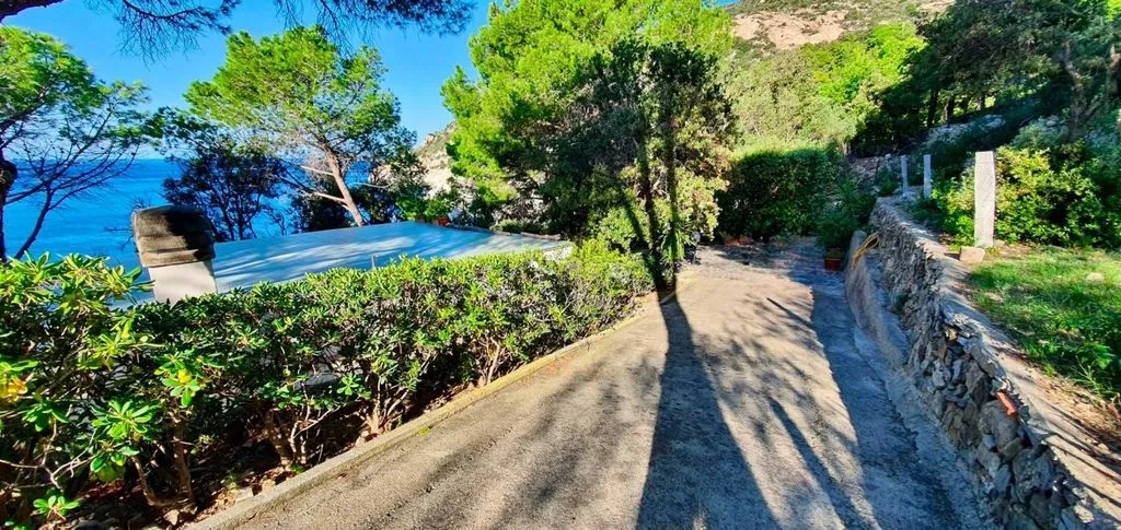 Välivaade - Luxury Villa with Sea View in Elba