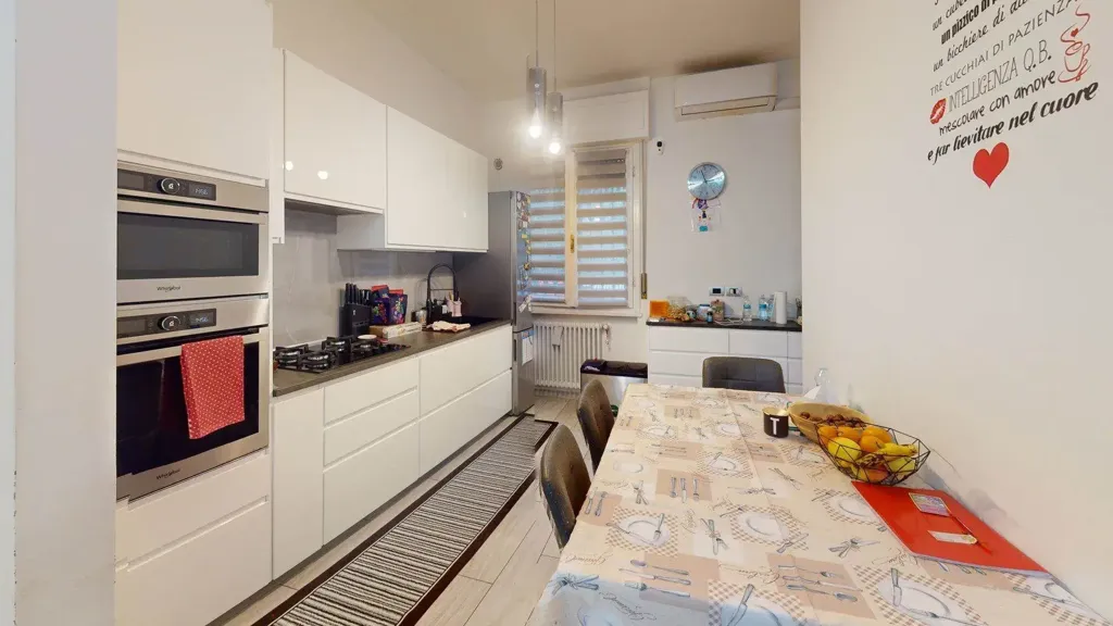 Cuisine - Ground Floor Apartment with Balcony in Florence