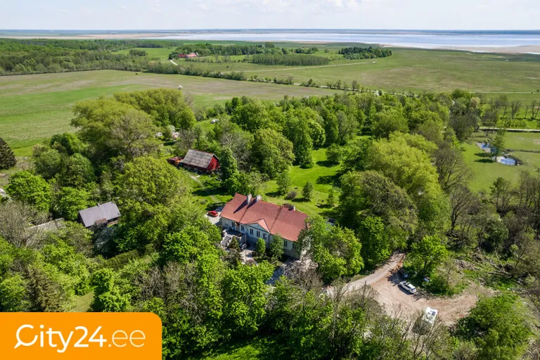Furnished Manor with Garden View in Haeska, Haapsalu