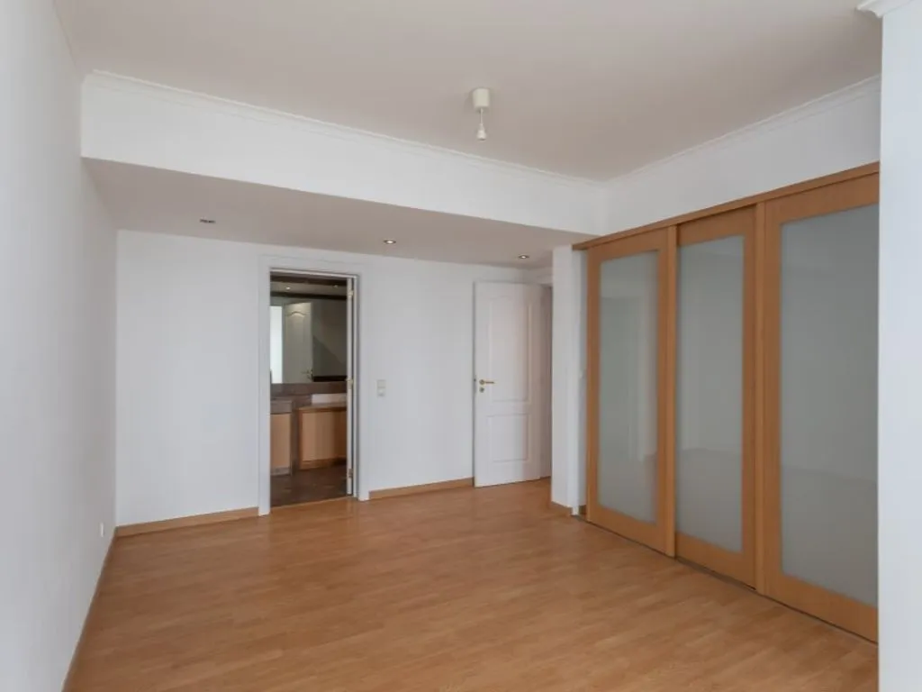 Pièces - Luxury Apartment with Ocean Views in Parede