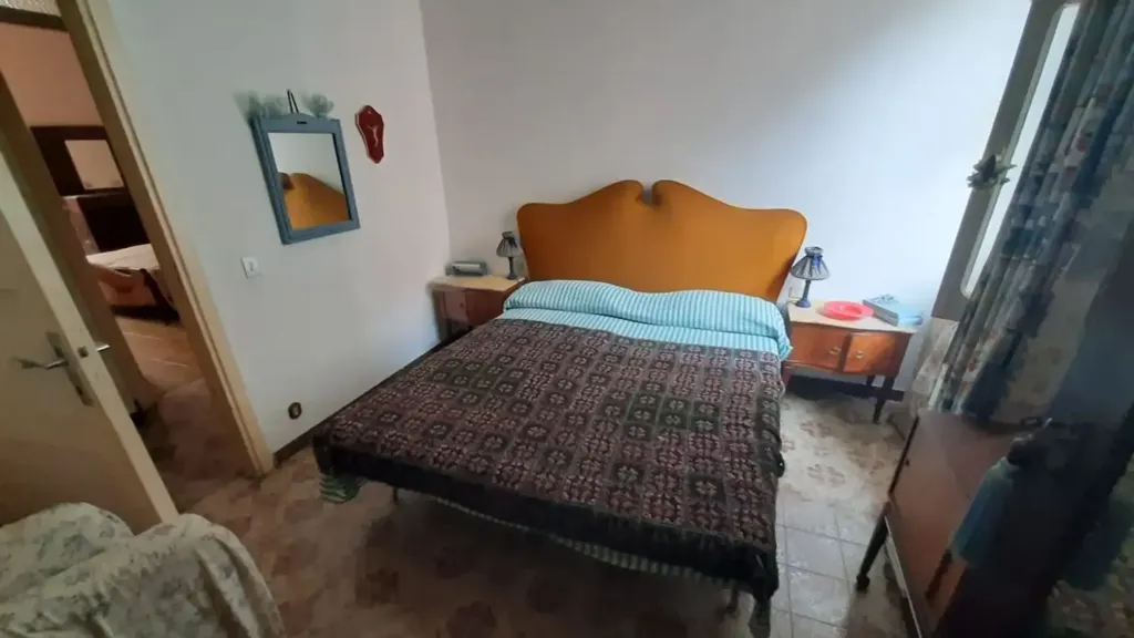 Chambres - Characterful Apartment with Piazza View in Ovada