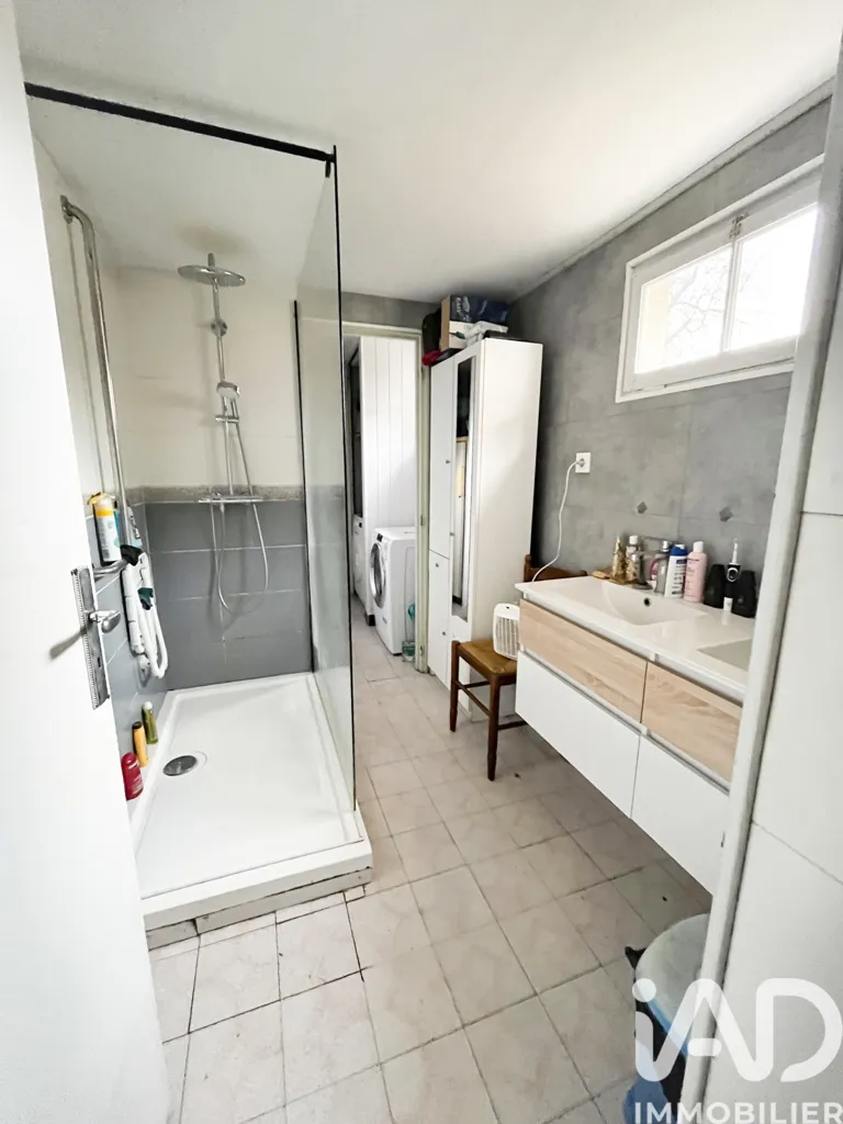 Vannitoad - Authentic Village House to Renovate in Tully