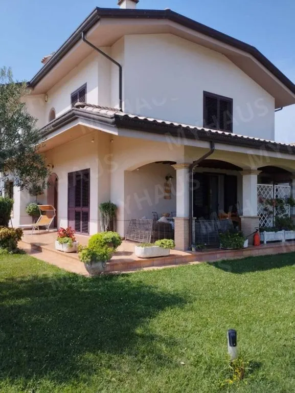 Välivaade - Luxury Villa with Private Garden in Gatteo