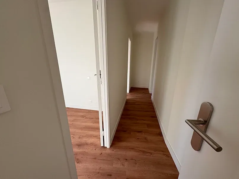 Entrée - Appartement Rénové avec Balcon à Caen