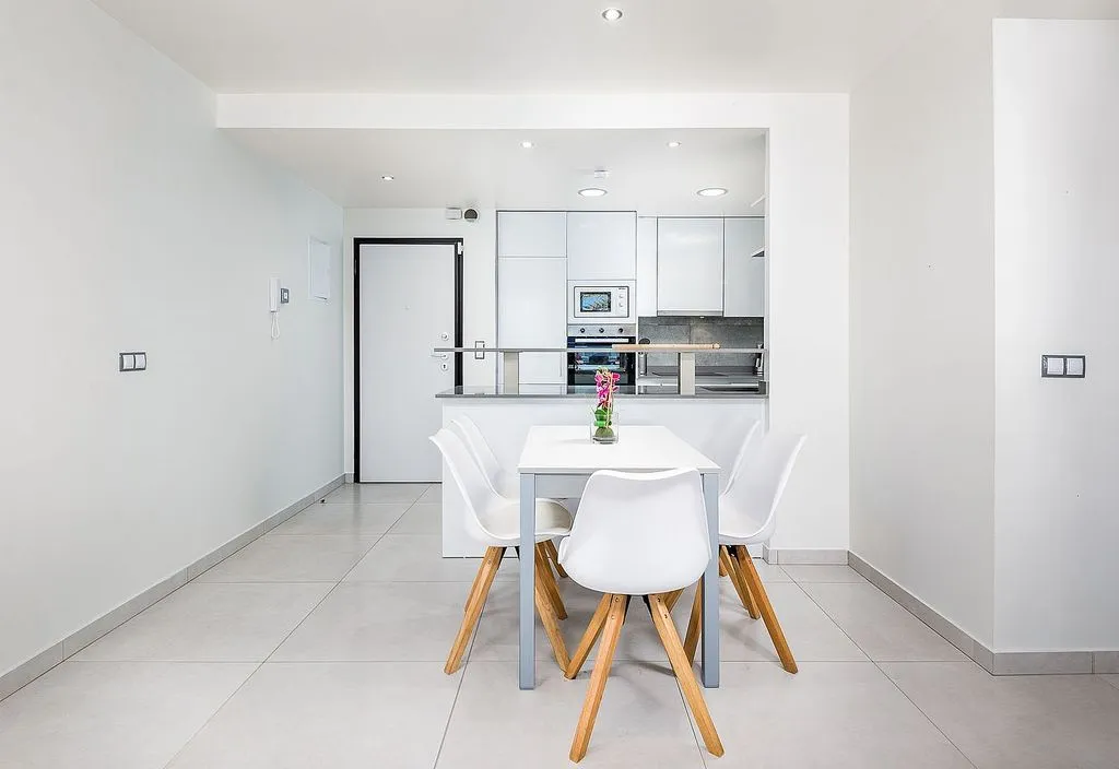 Dining Room - Apartment with Pool and Sea View in Infinity View