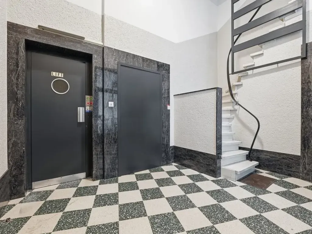 Appartement lumineux avec balcon à Sint-Truiden