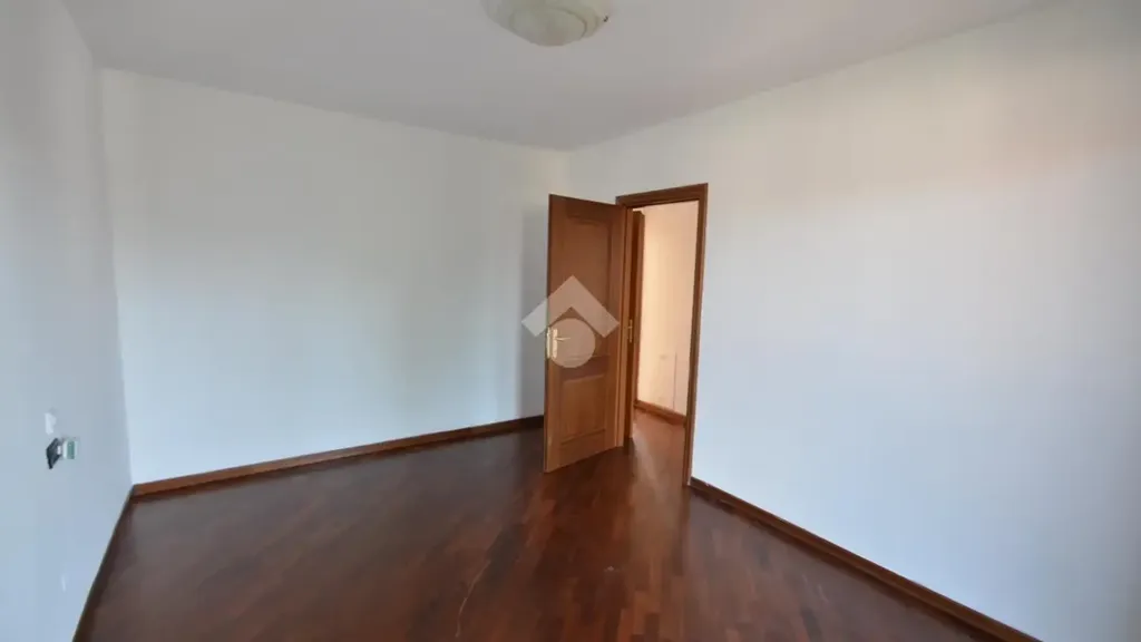 Pièces - Bright Trilocale with Balcony in Roncadelle