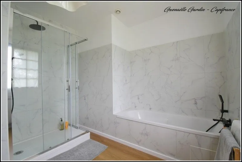 Salles de bain - Maison 3 pièces à Lanton