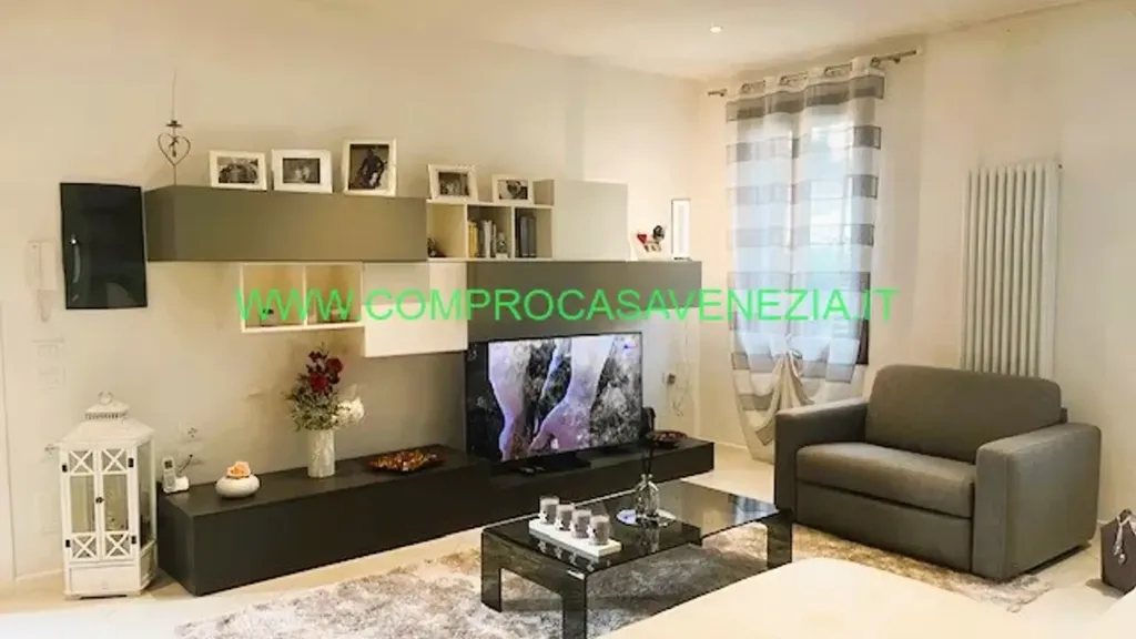 Séjour - Maison 6 pièces à IT