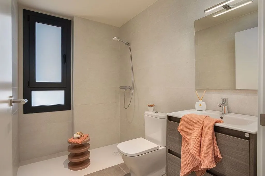 Salles de bain - New Flat with Pool in Pals