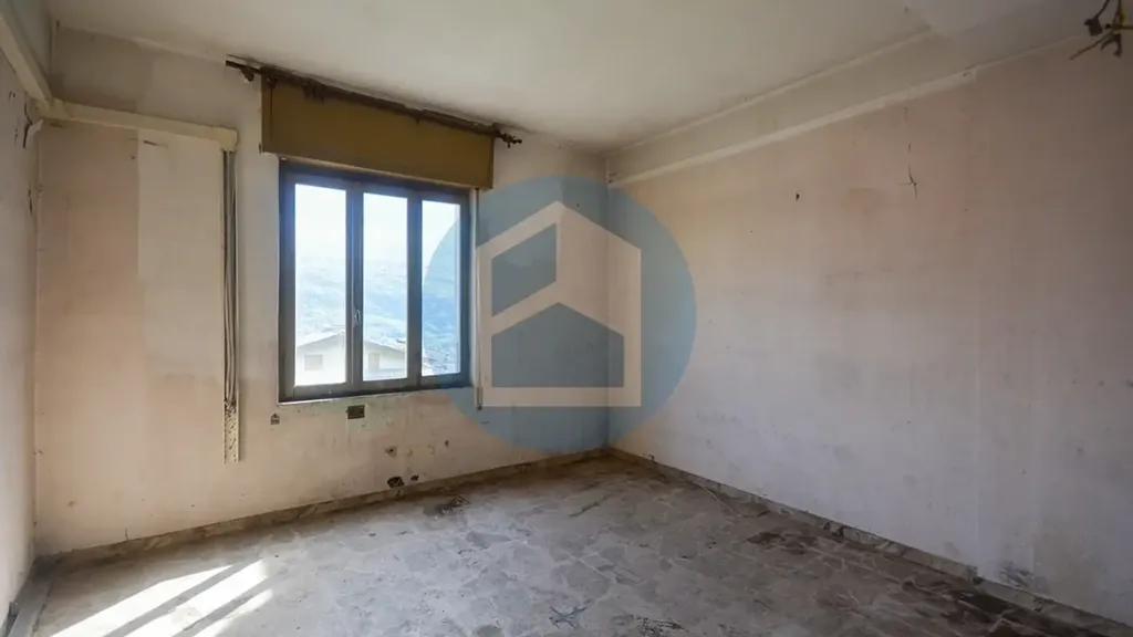 Pièces - Multipurpose House to Renovate in Ono San Pietro